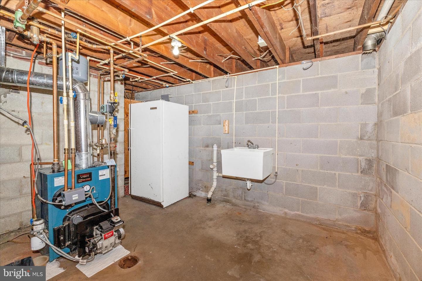 10223 Liberty Road photo 36