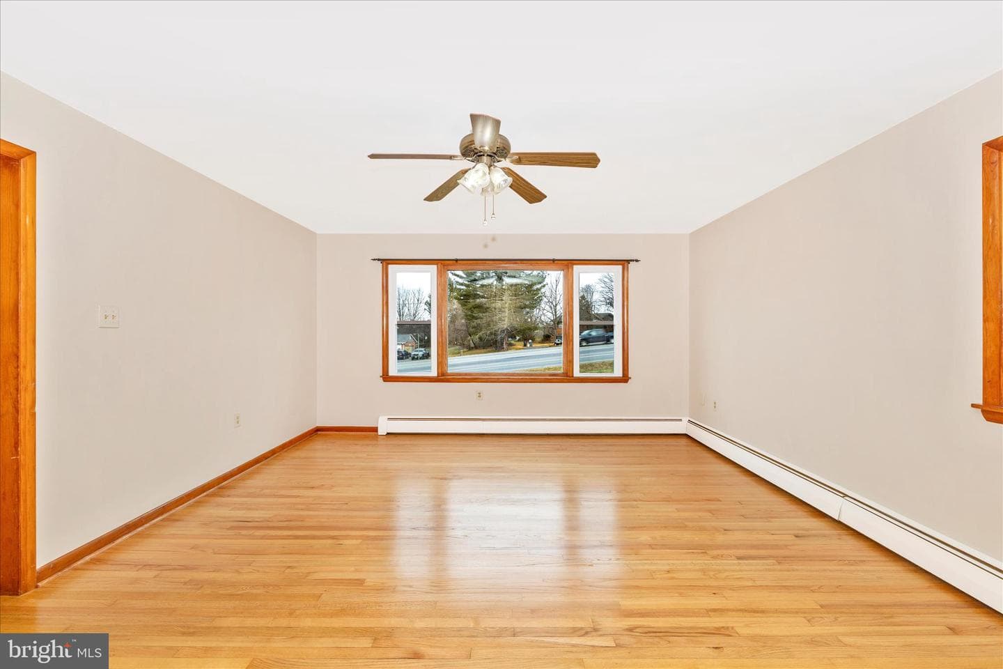 10223 Liberty Road photo 6