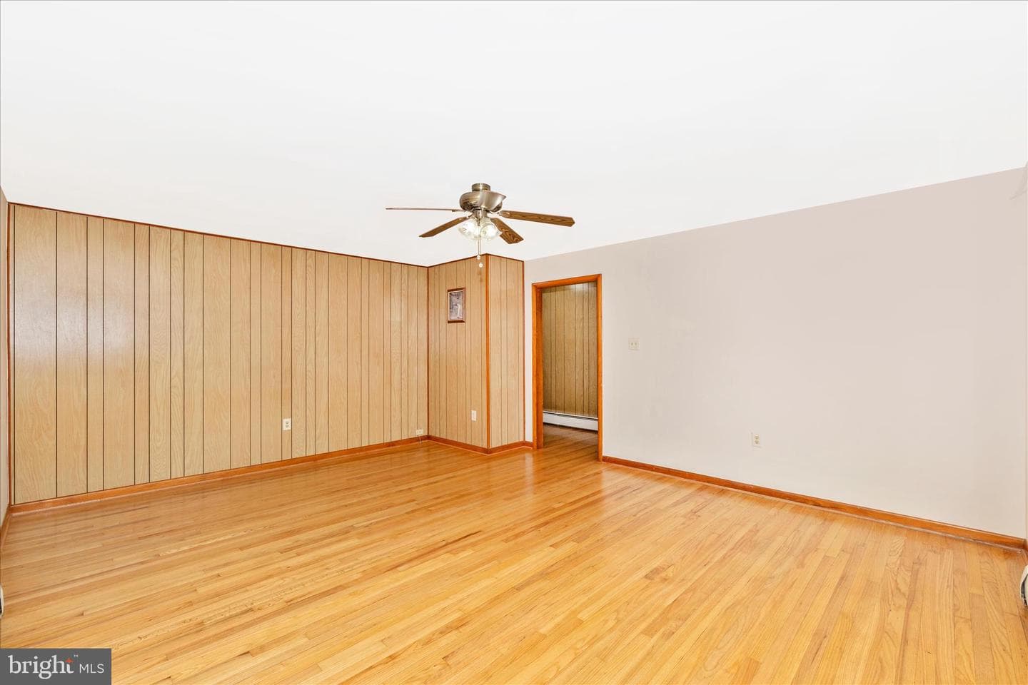 10223 Liberty Road photo 7