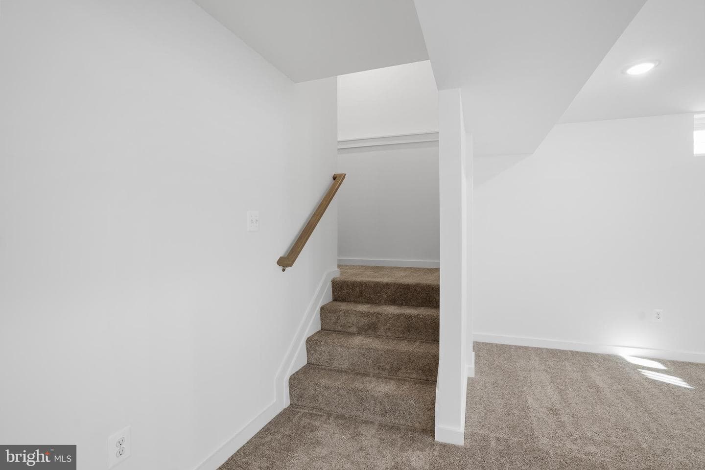 26 Walnut Street photo 36