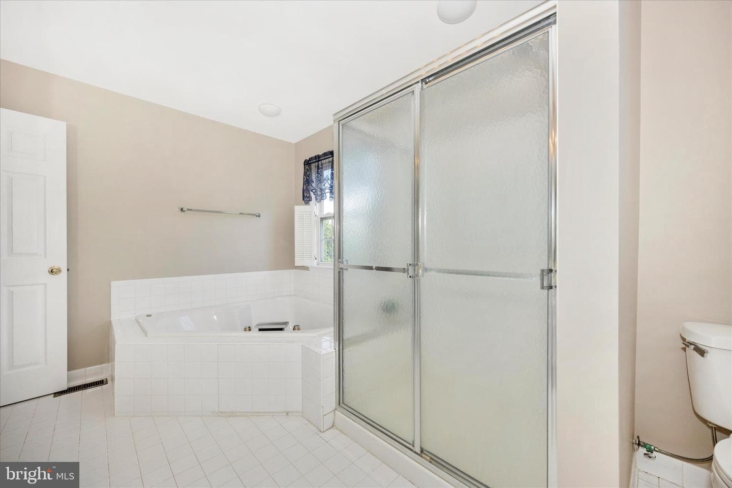 3810 Roundtree Road photo 31