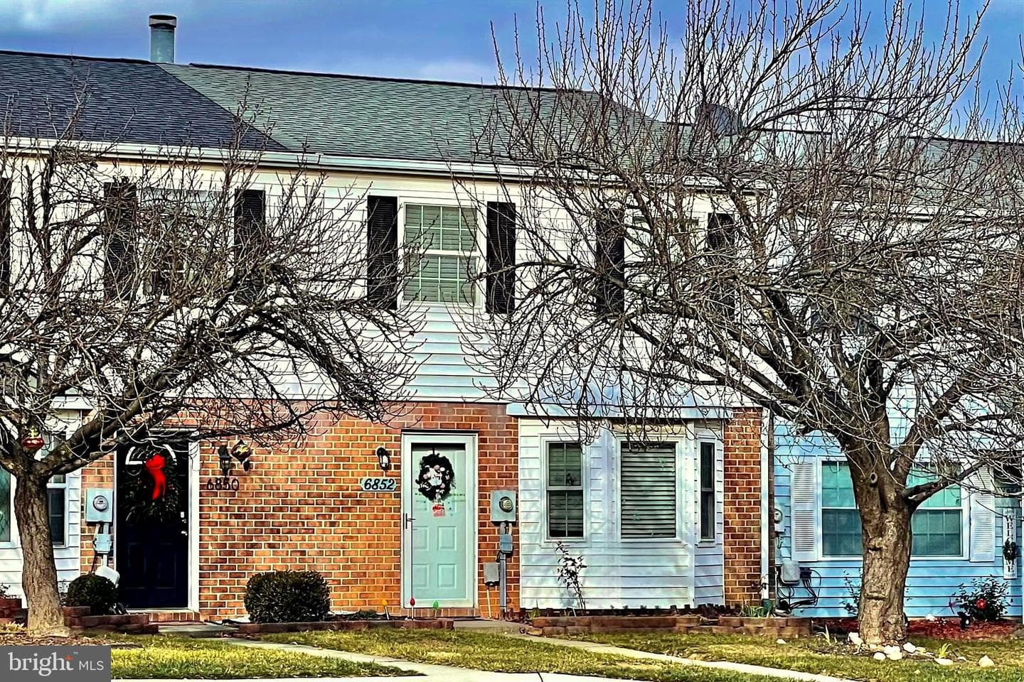 6852 Carnation Circle photo 3