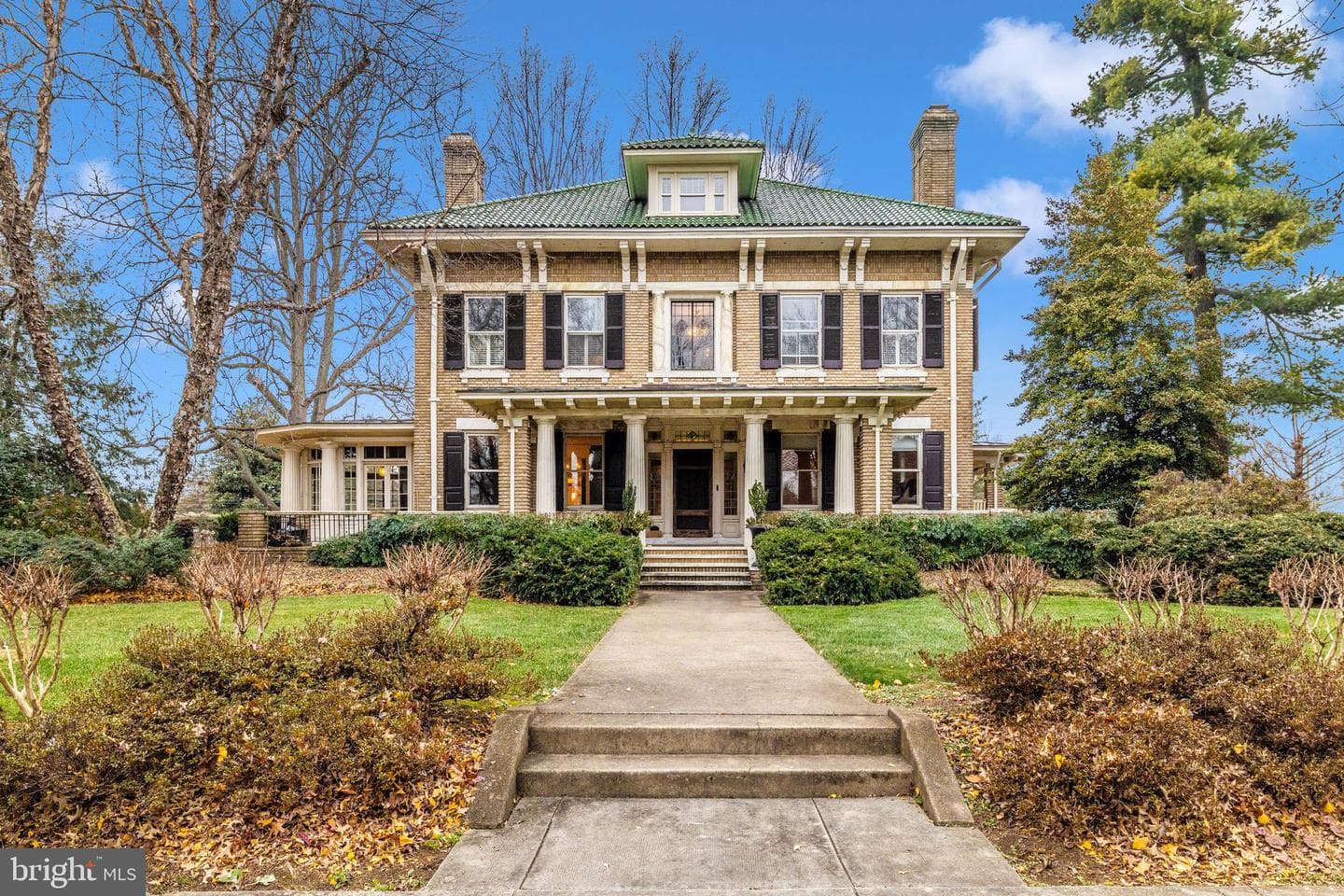 307 Upper College Terrace, Frederick