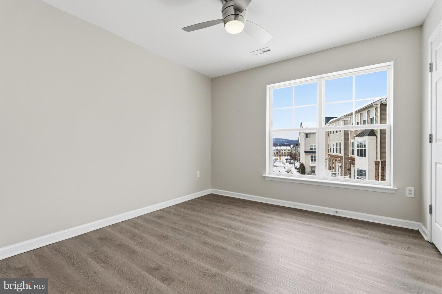 5902 Forum Square photo 11