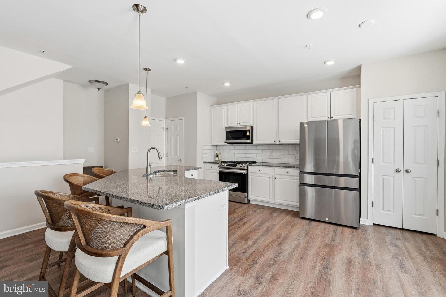 5902 Forum Square photo 7
