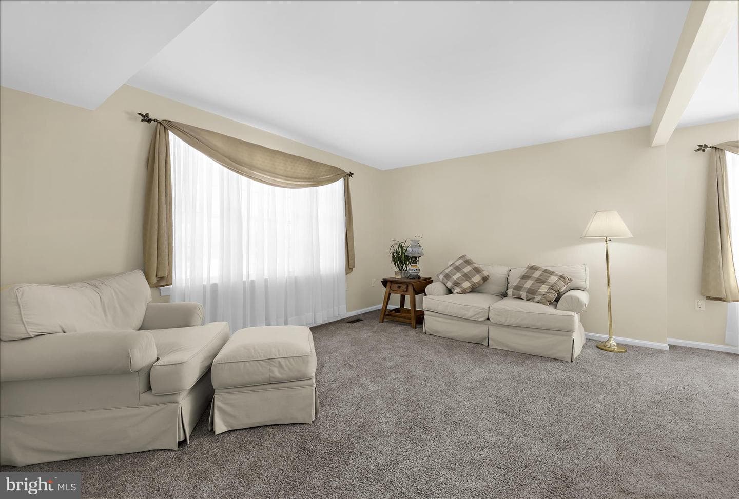 264 Providence Circle photo 11