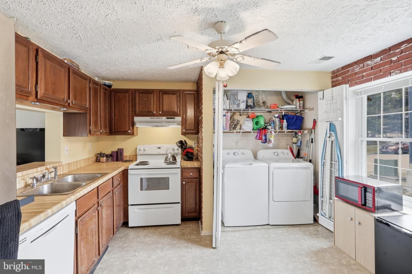 100 Saratoga Place photo 11