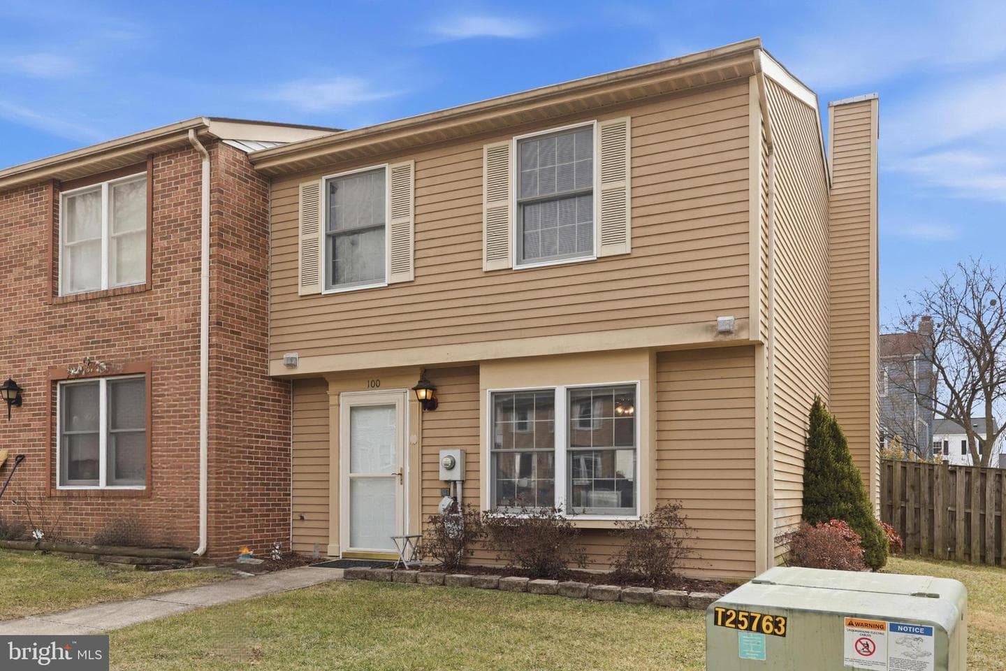 100 Saratoga Place photo 3