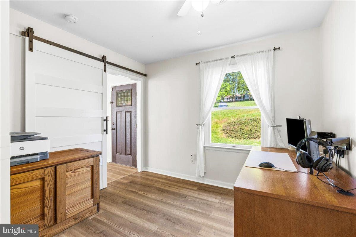 4389 Moleton Drive photo 28
