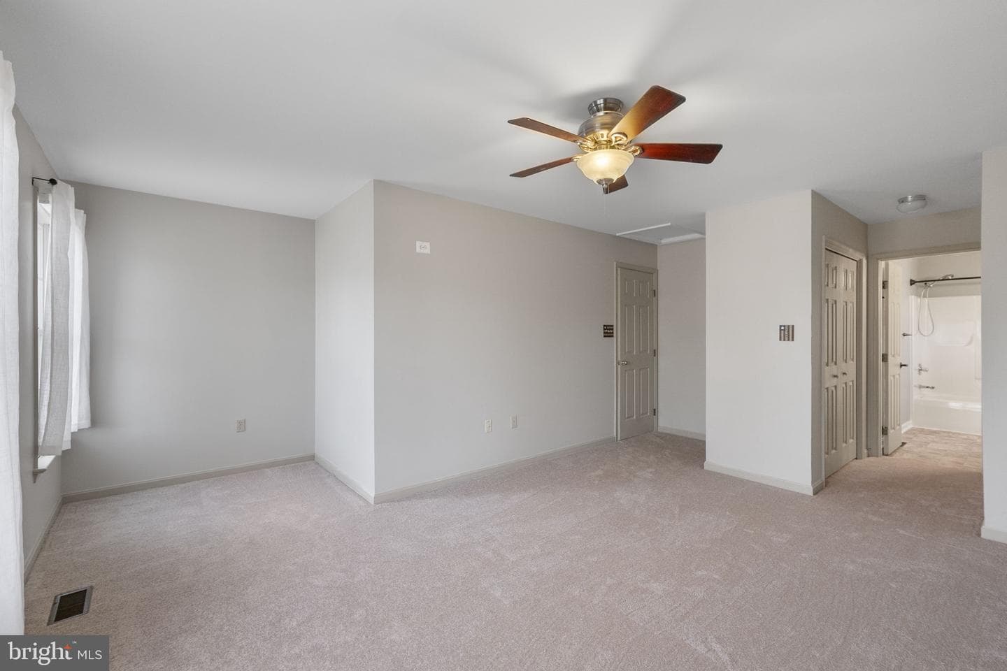 2107 Charlton House Way photo 22