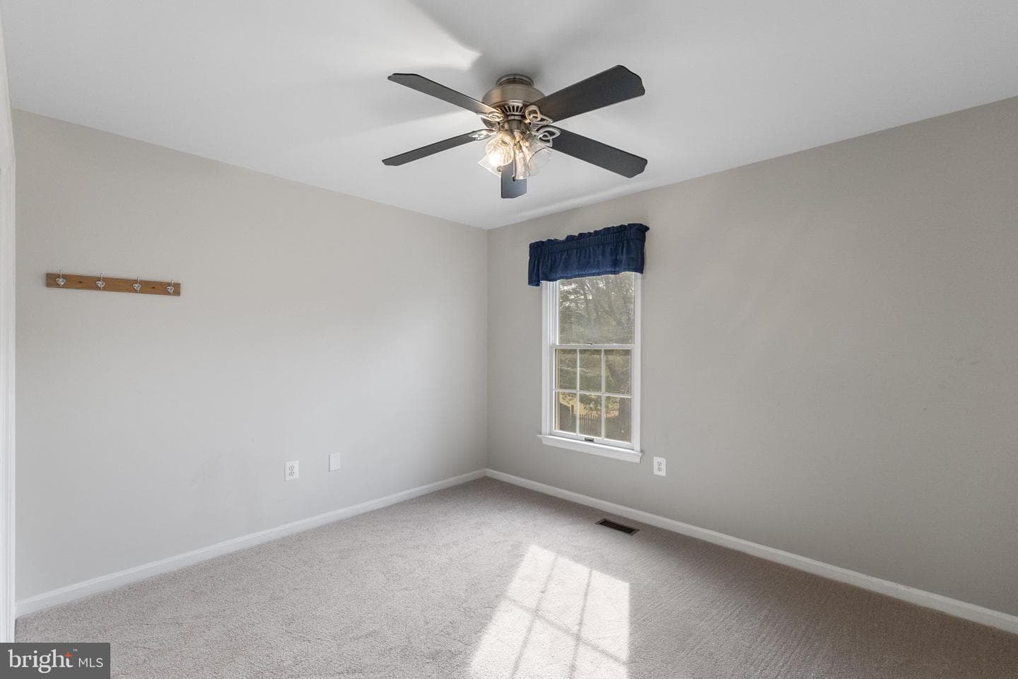2107 Charlton House Way photo 24
