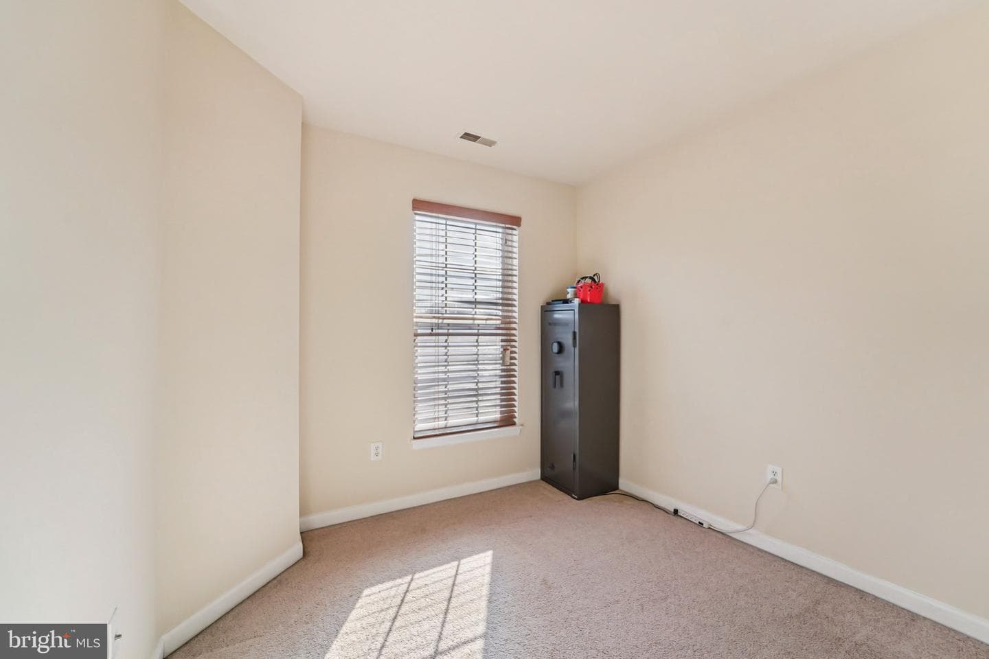 512 Ellison Court photo 24