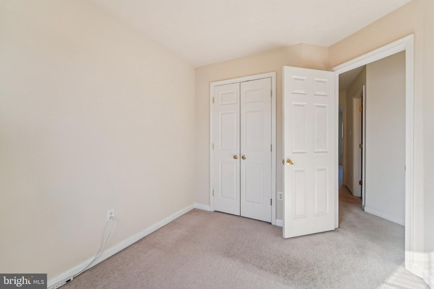 512 Ellison Court photo 25