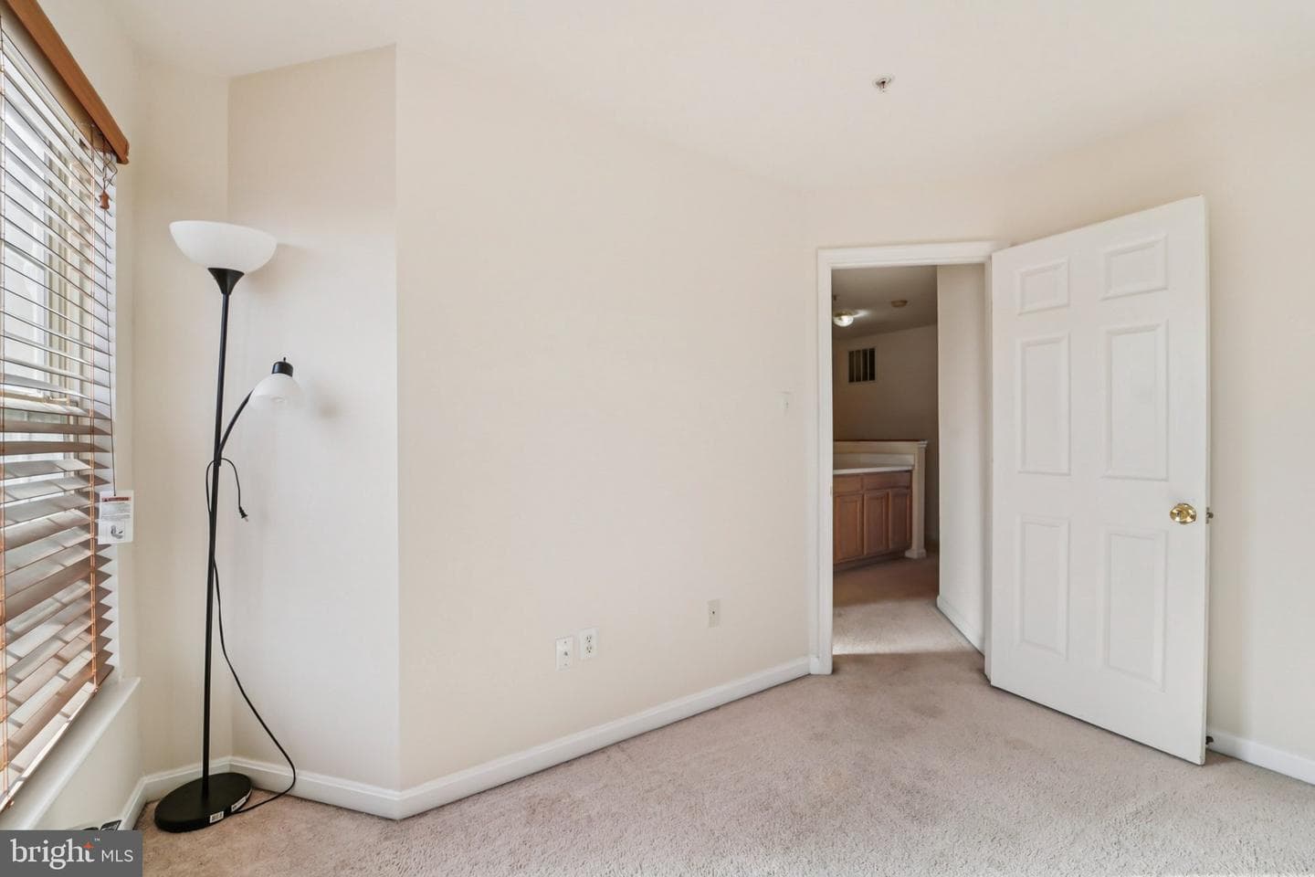 512 Ellison Court photo 27