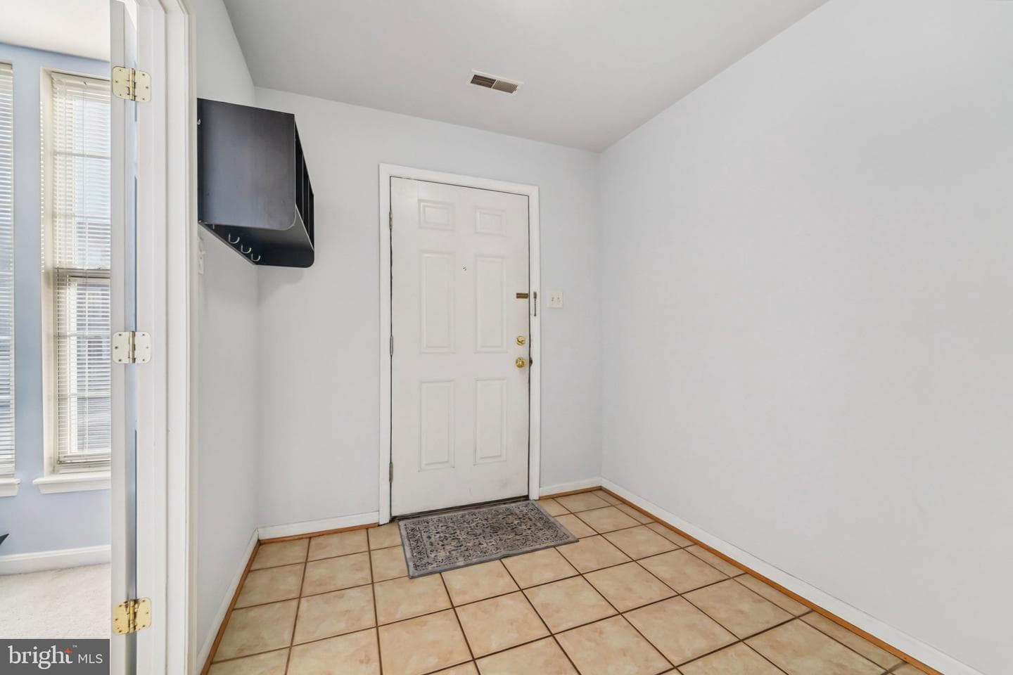 512 Ellison Court photo 4