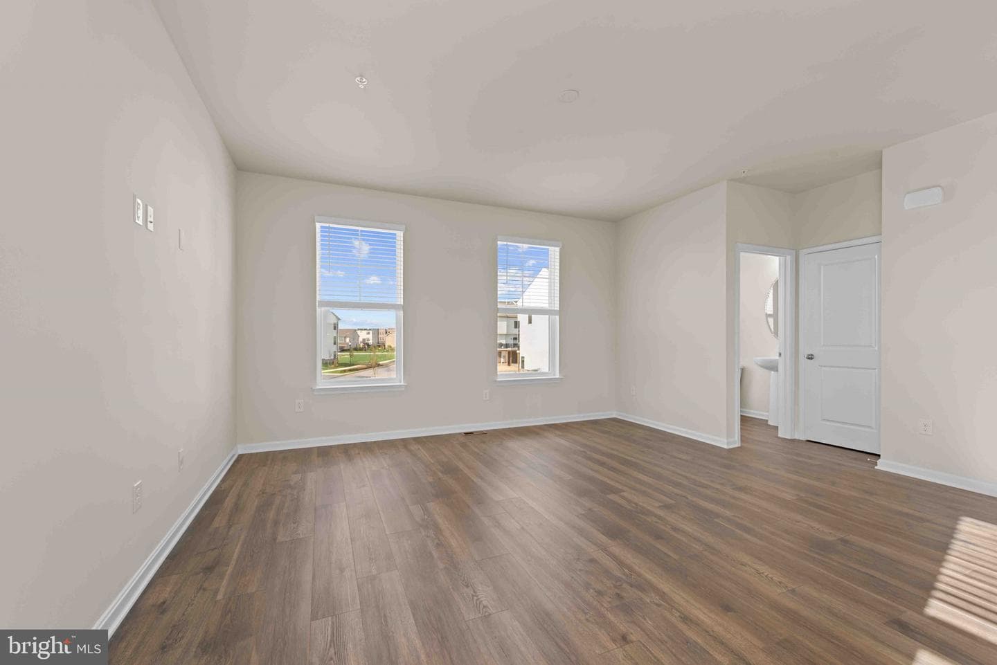 417 Ensemble Way photo 19