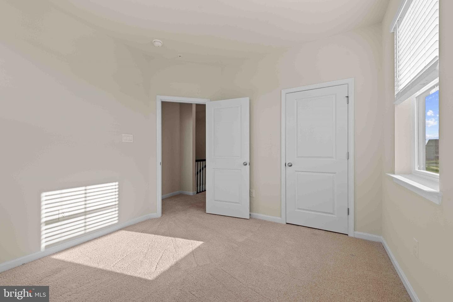 417 Ensemble Way photo 23