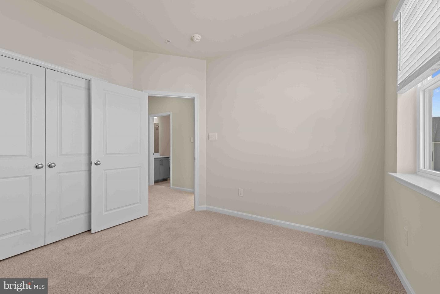 417 Ensemble Way photo 26