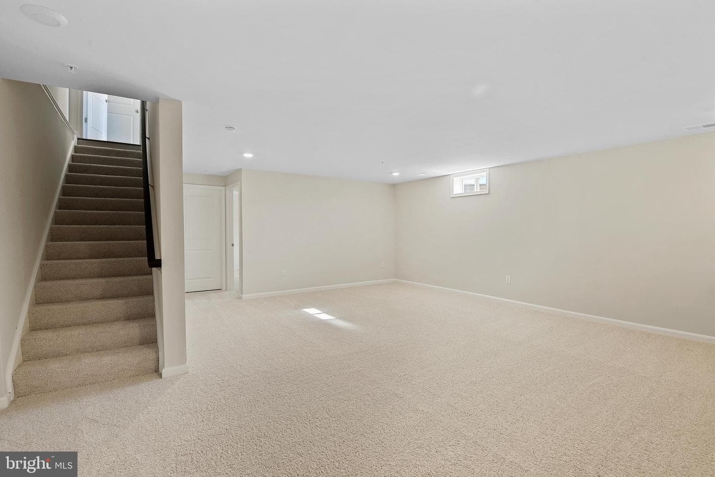 457 Ensemble Way photo 21