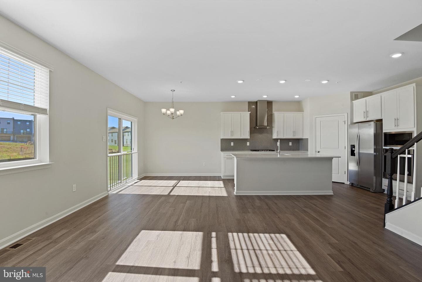 457 Ensemble Way photo 6