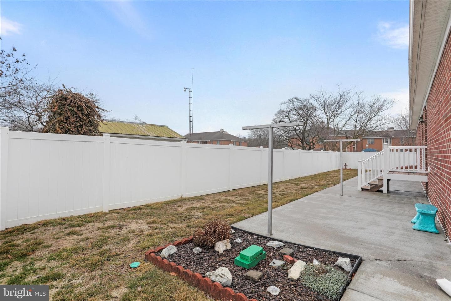 101 E Elizabeth Street photo 27