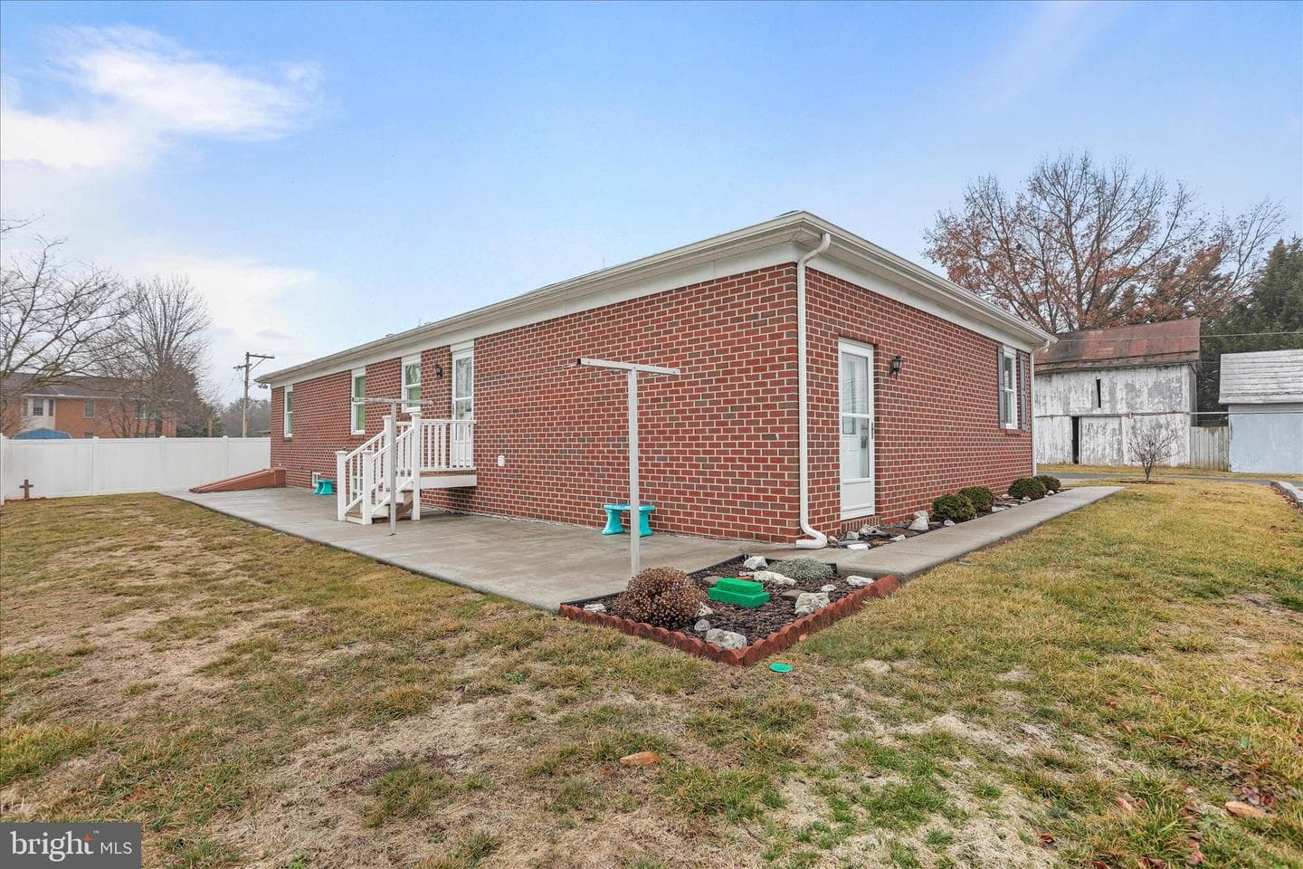 101 E Elizabeth Street photo 28