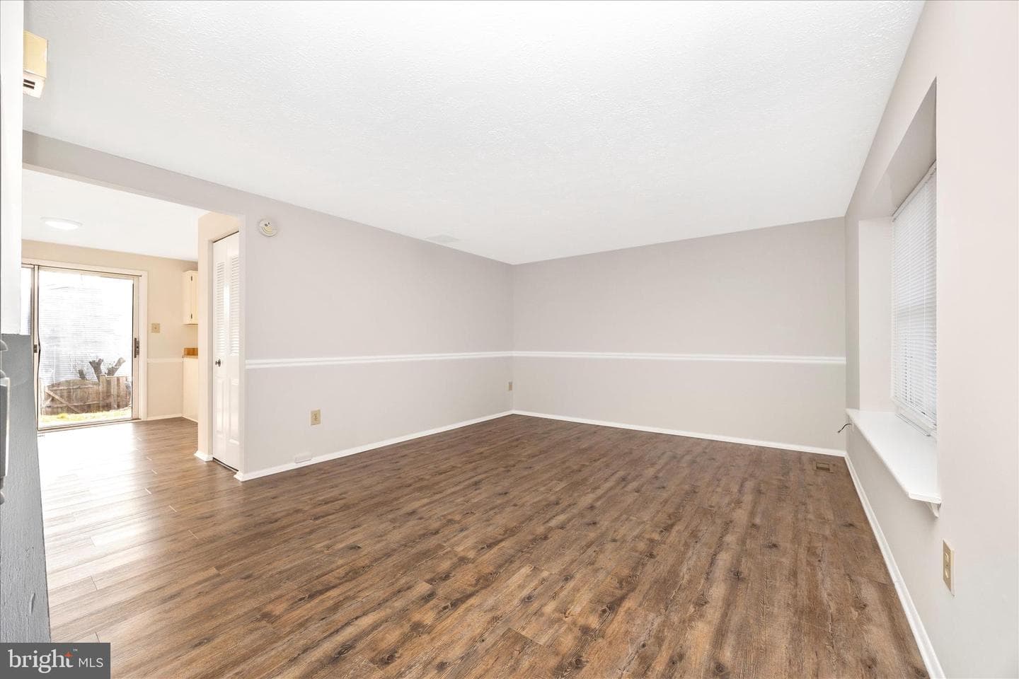 1758 Springfield Lane photo 7