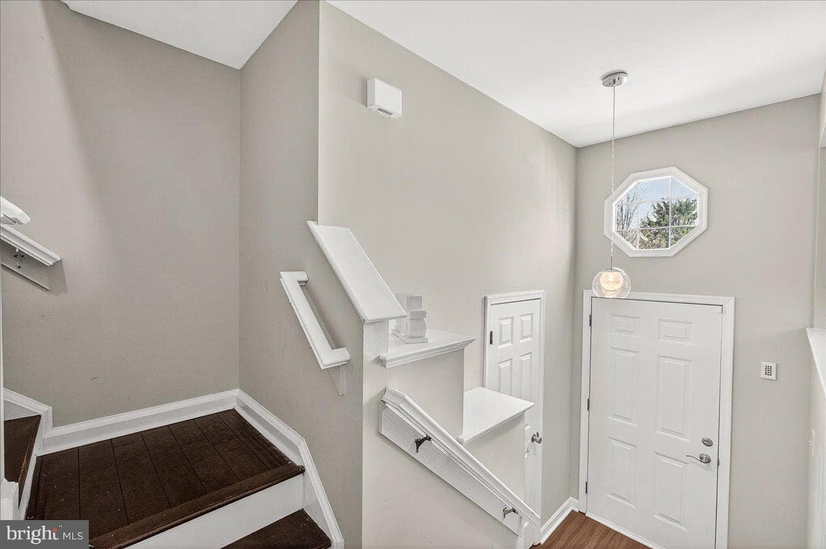 2219 Waller House Court photo 6