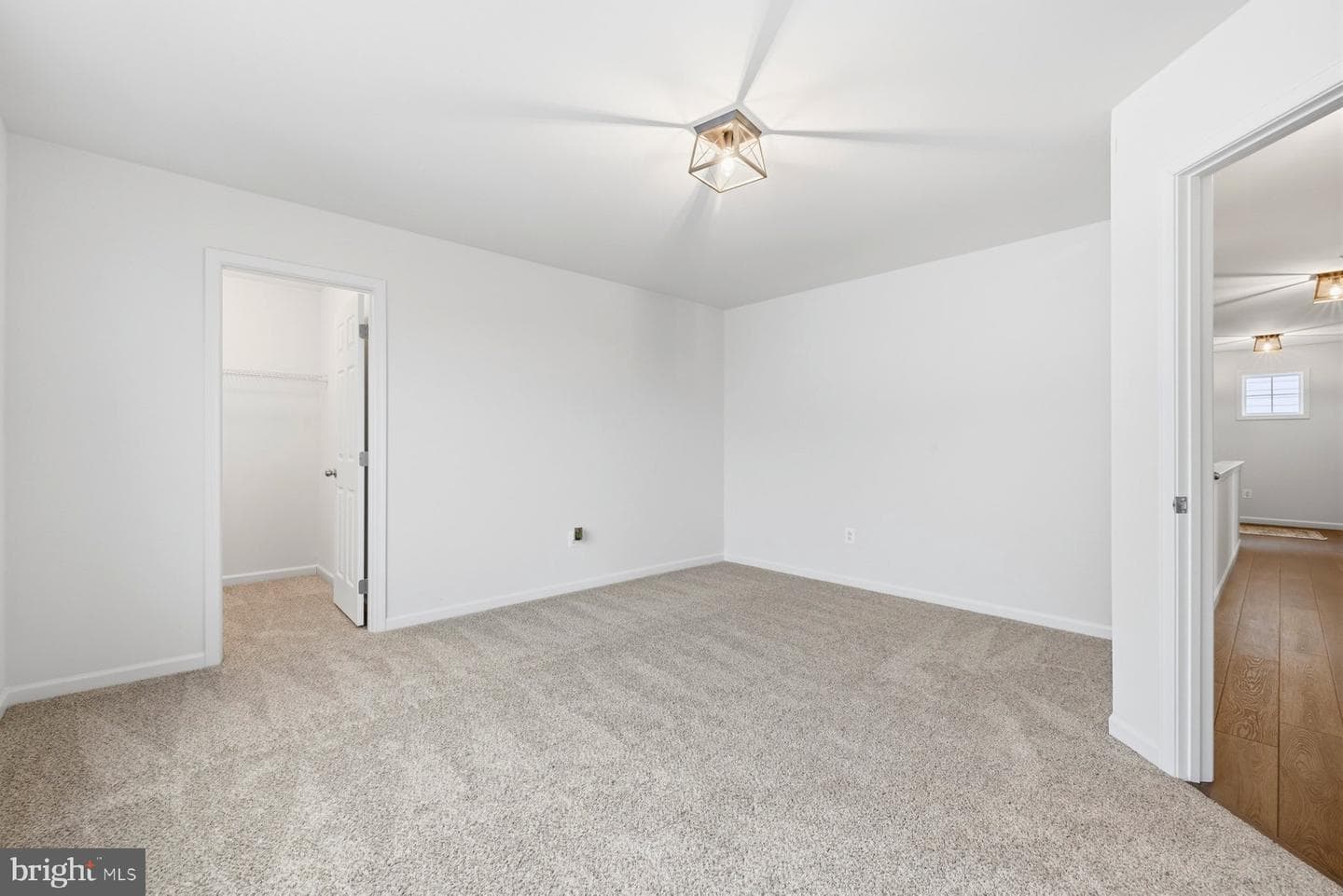 2758 Hillfield Drive photo 21