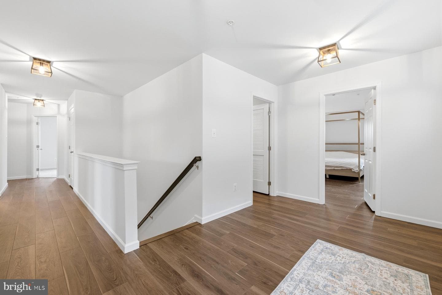 2758 Hillfield Drive photo 29