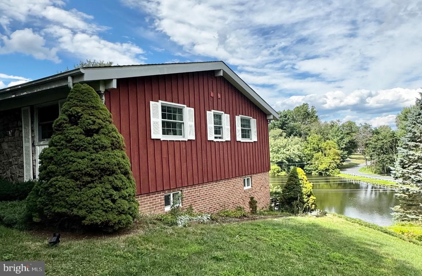 7321 Parkview Drive photo 3