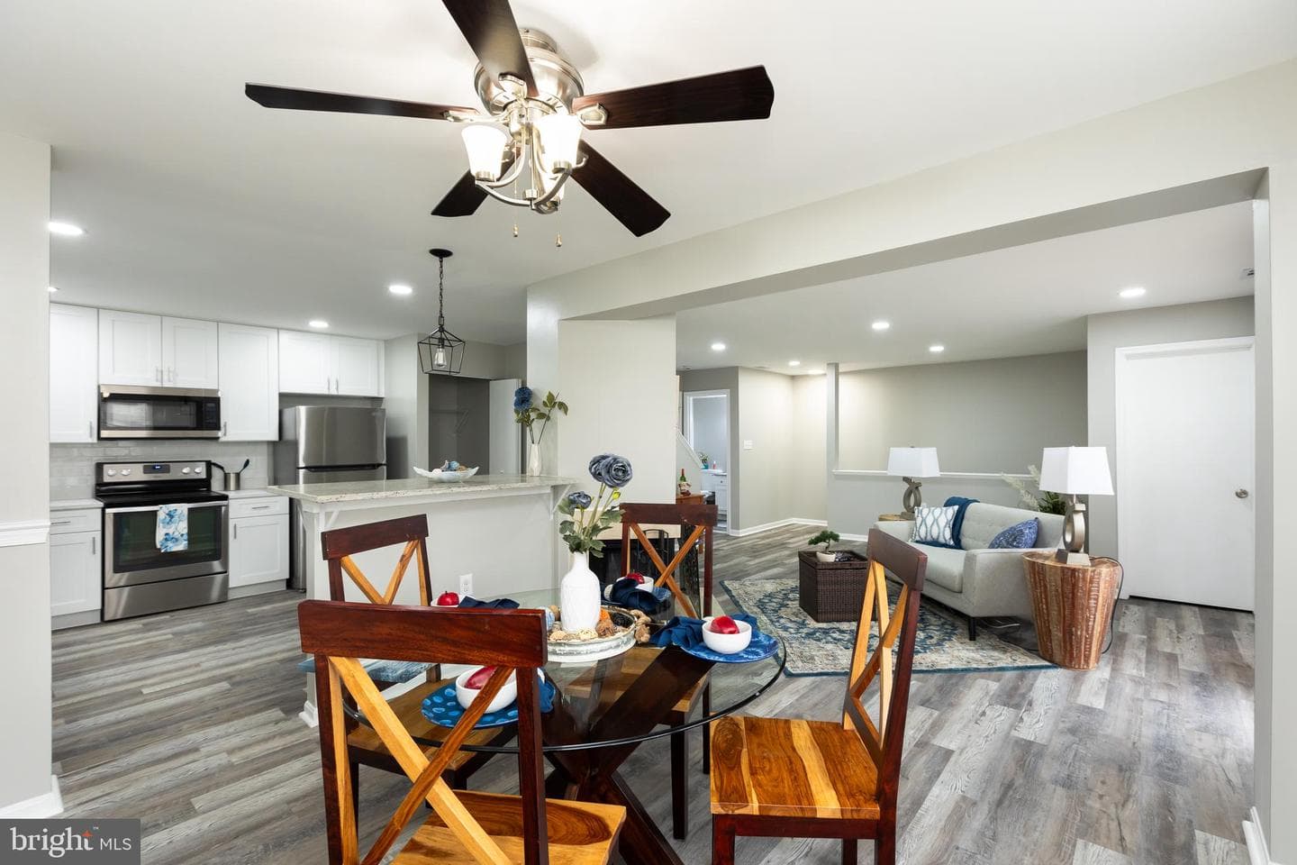 2607 Warren Way #4   3 photo 11
