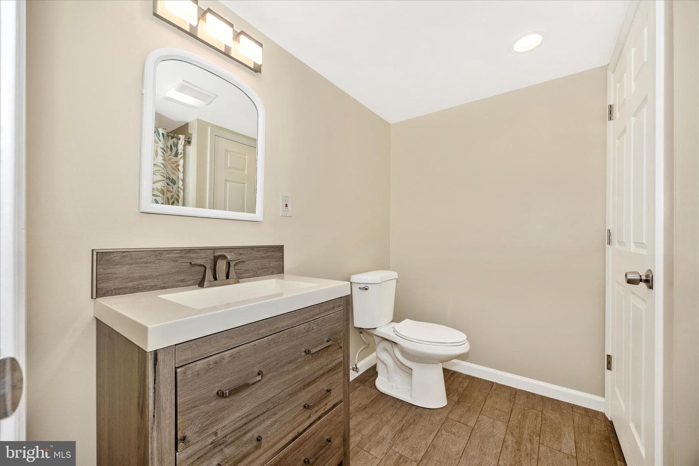 6518 Woodville Road photo 36