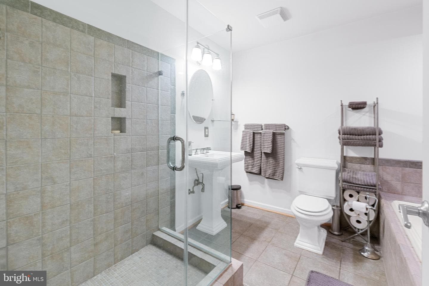 6460 Forest Hills Court photo 43