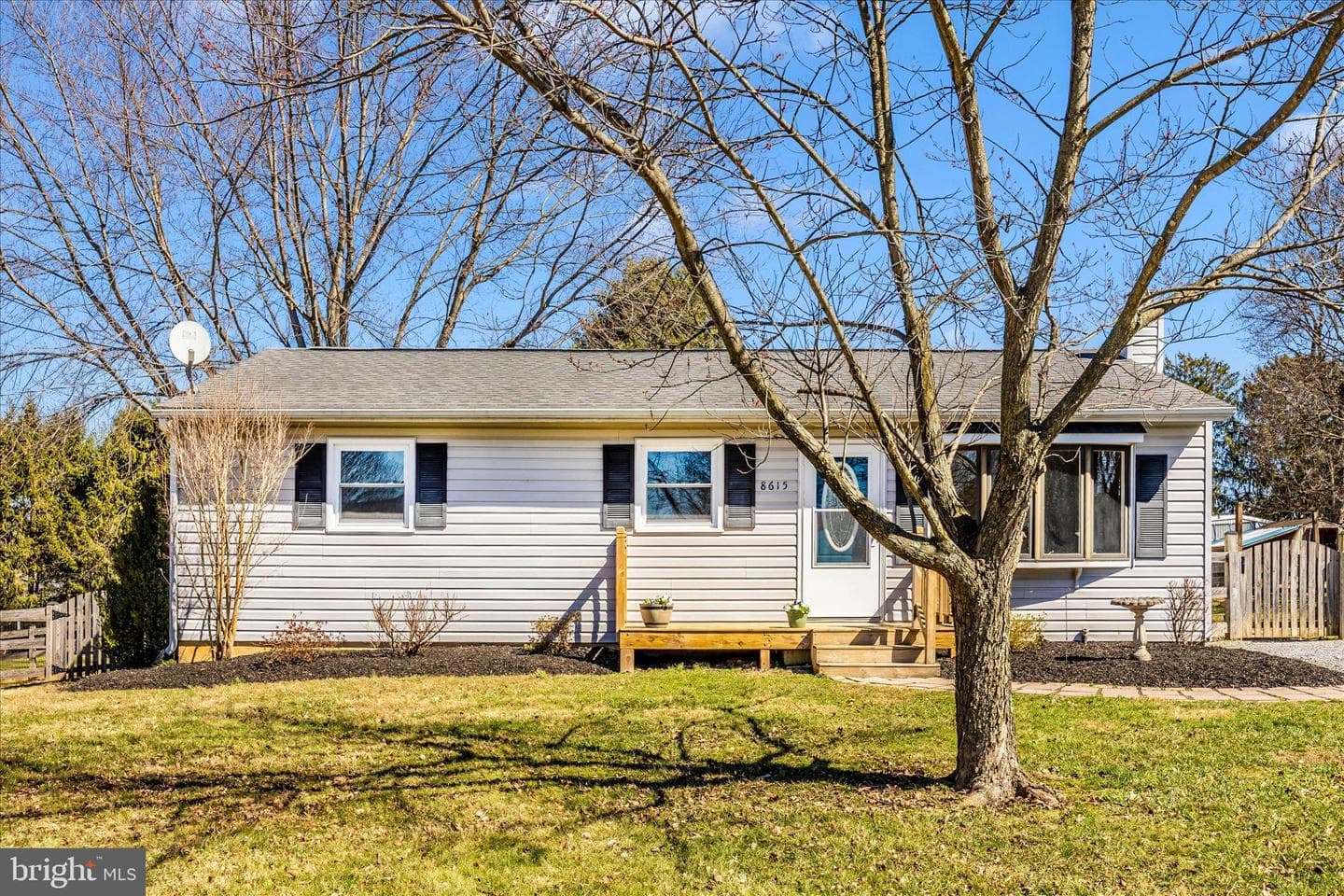 8615 Chestnut Grove Road photo 2