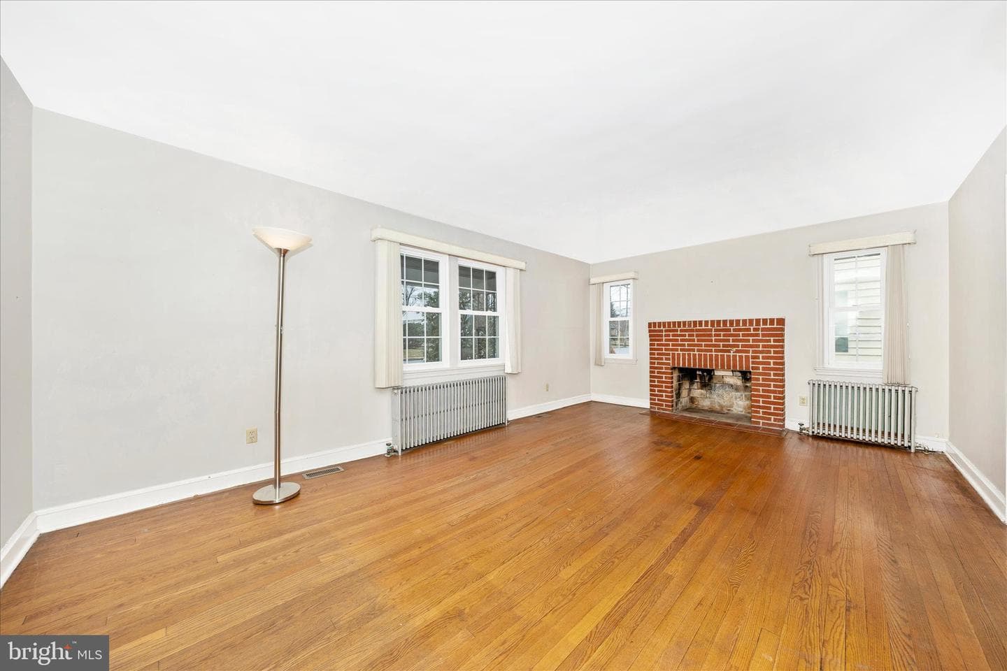 9 E 13th Street photo 8