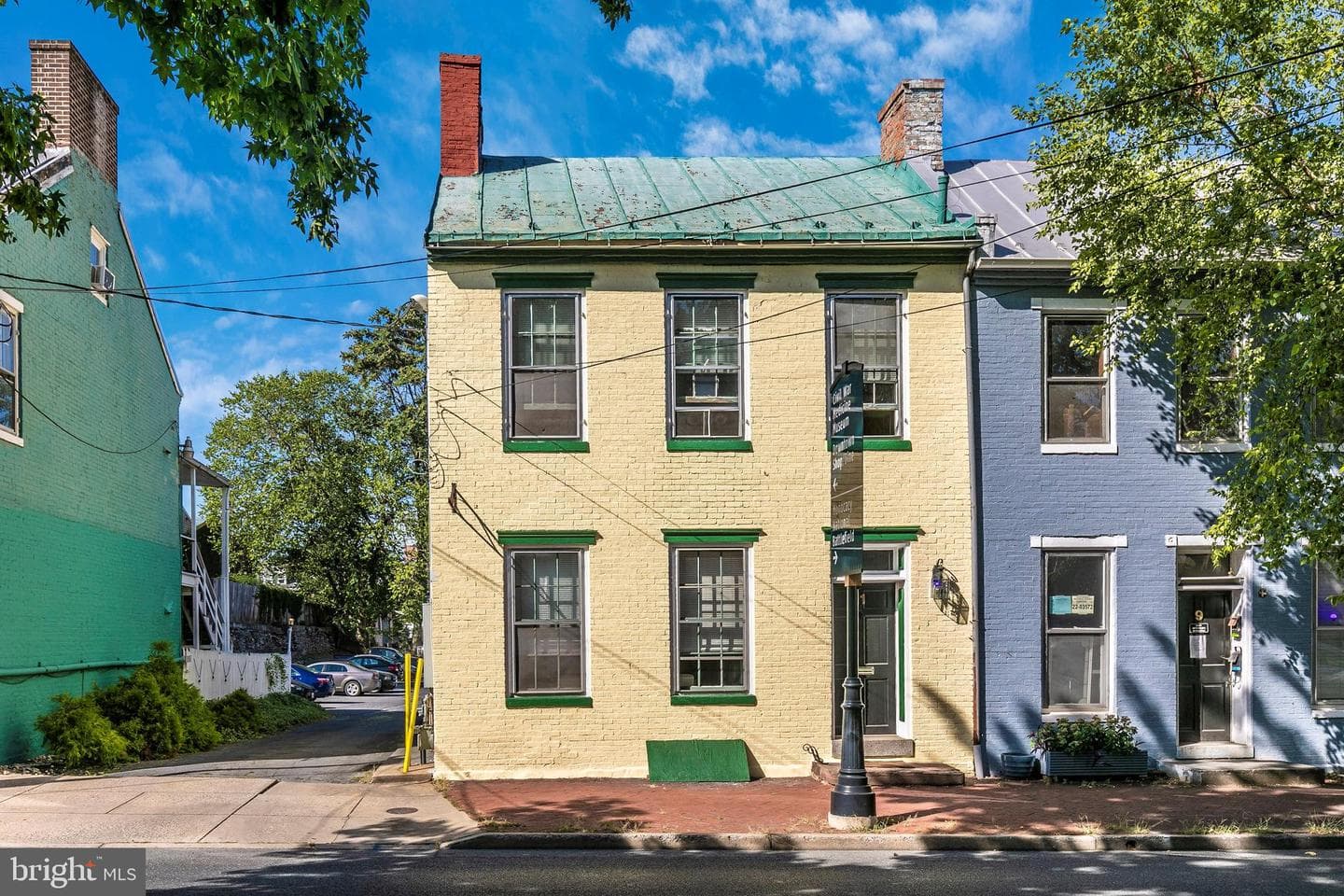 11 South Street W