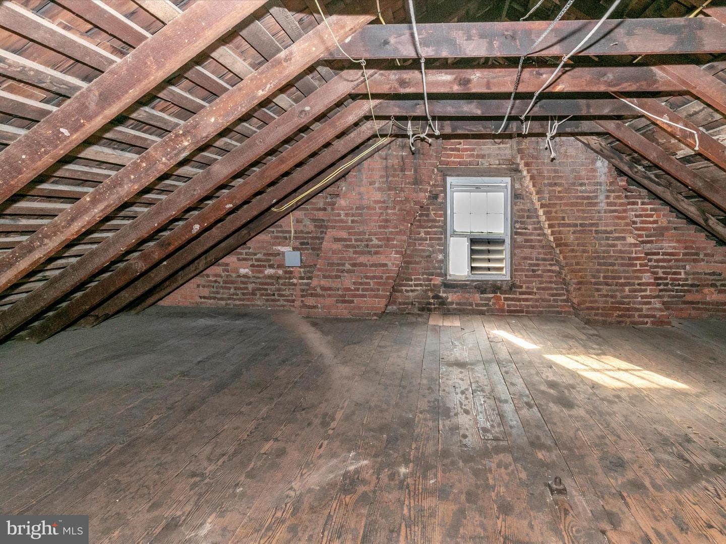 11 South Street W photo 18