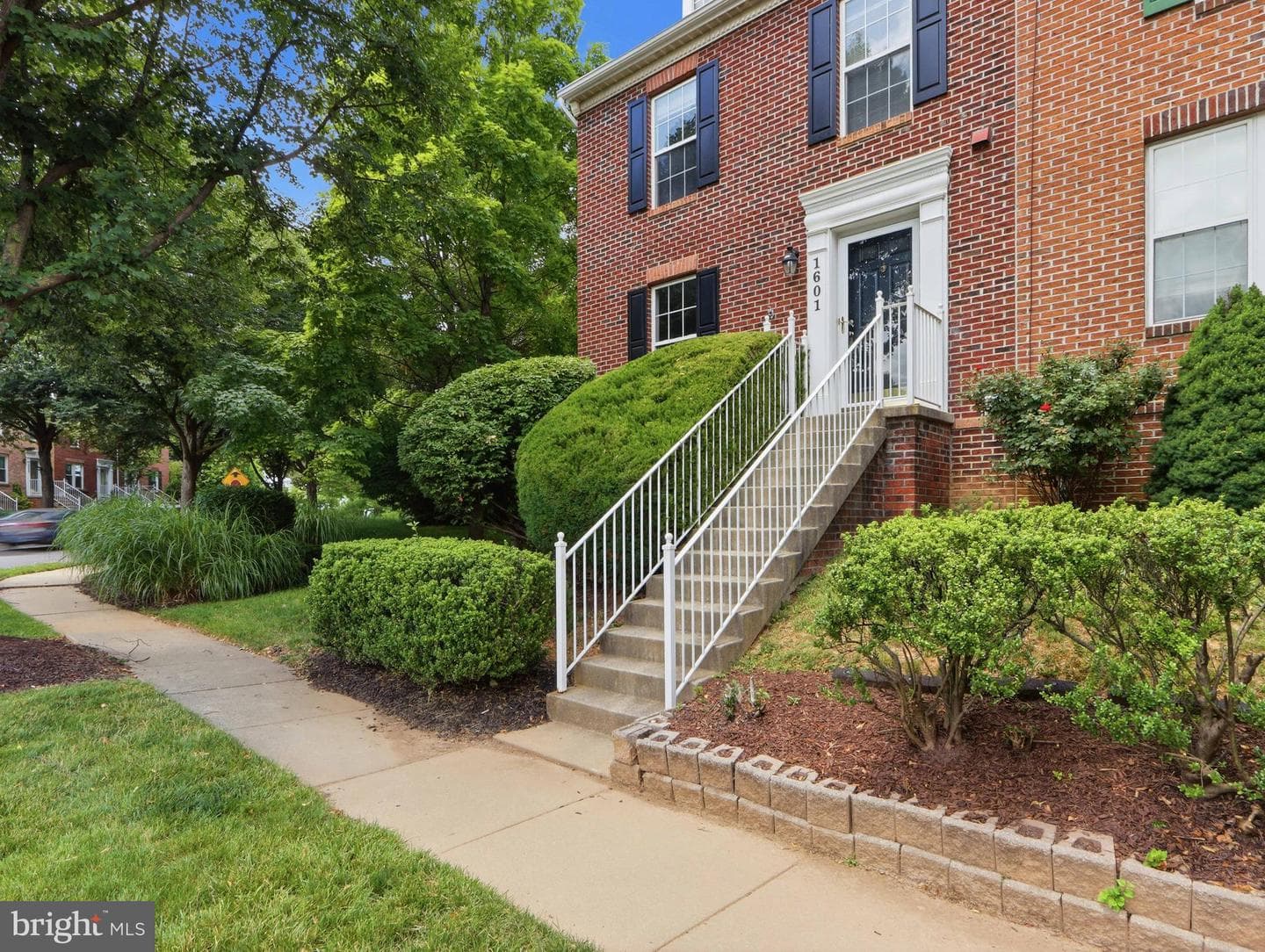 1601 Coopers Way photo 3