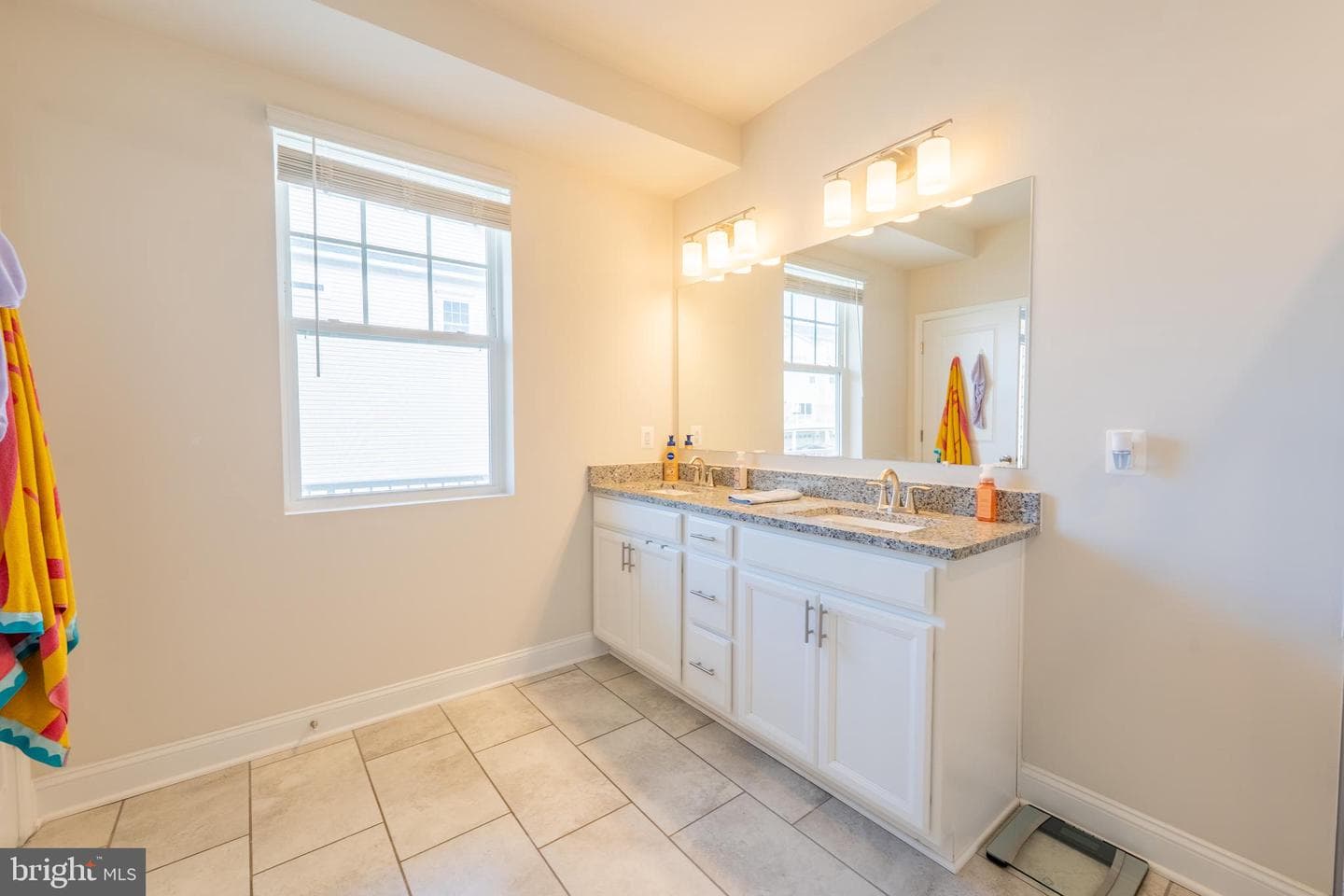 7070 Executive Way photo 20