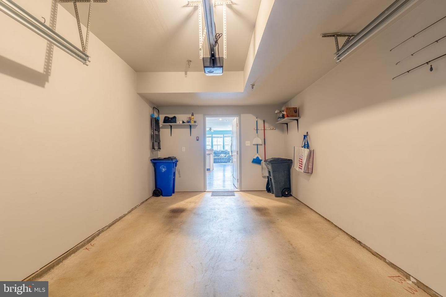 7070 Executive Way photo 36