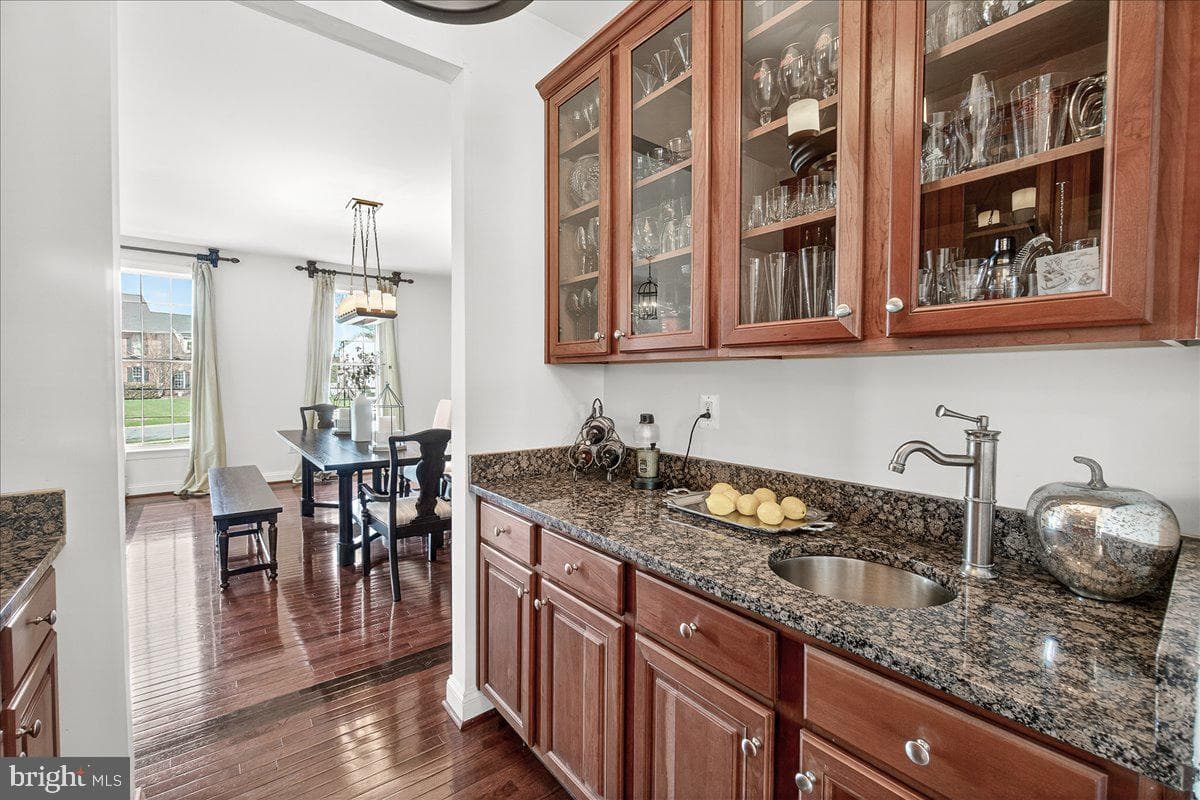 411 William Plummer Street photo 10
