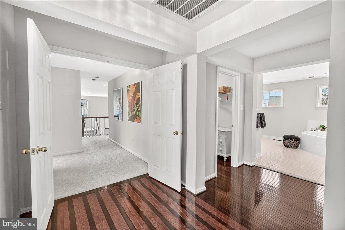 411 William Plummer Street photo 29