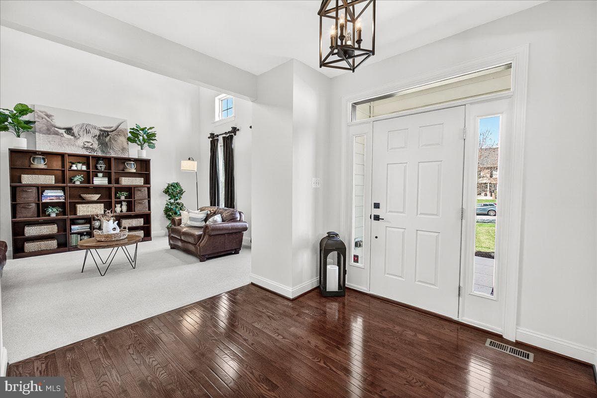 411 William Plummer Street photo 4
