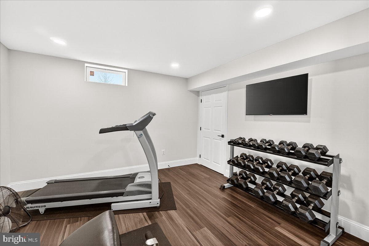 411 William Plummer Street photo 57