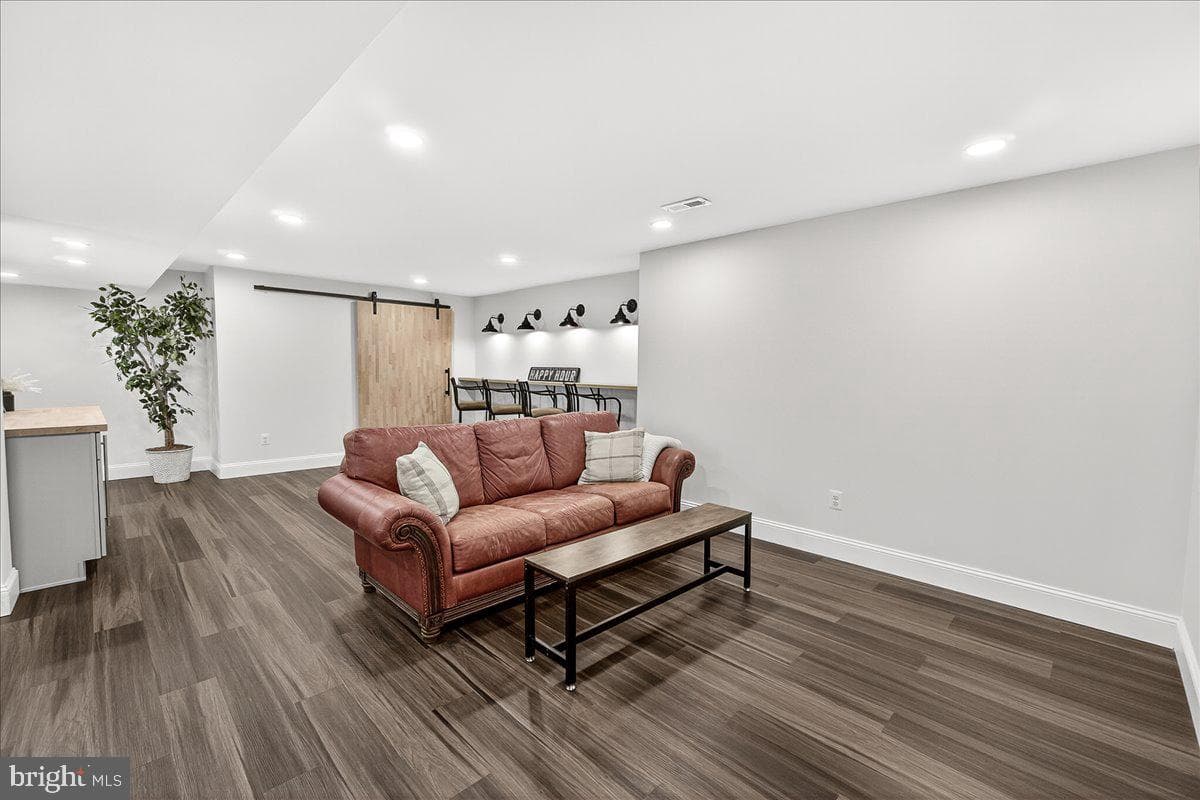411 William Plummer Street photo 61