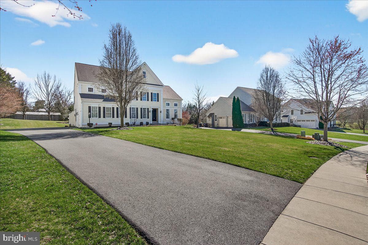 411 William Plummer Street photo 69