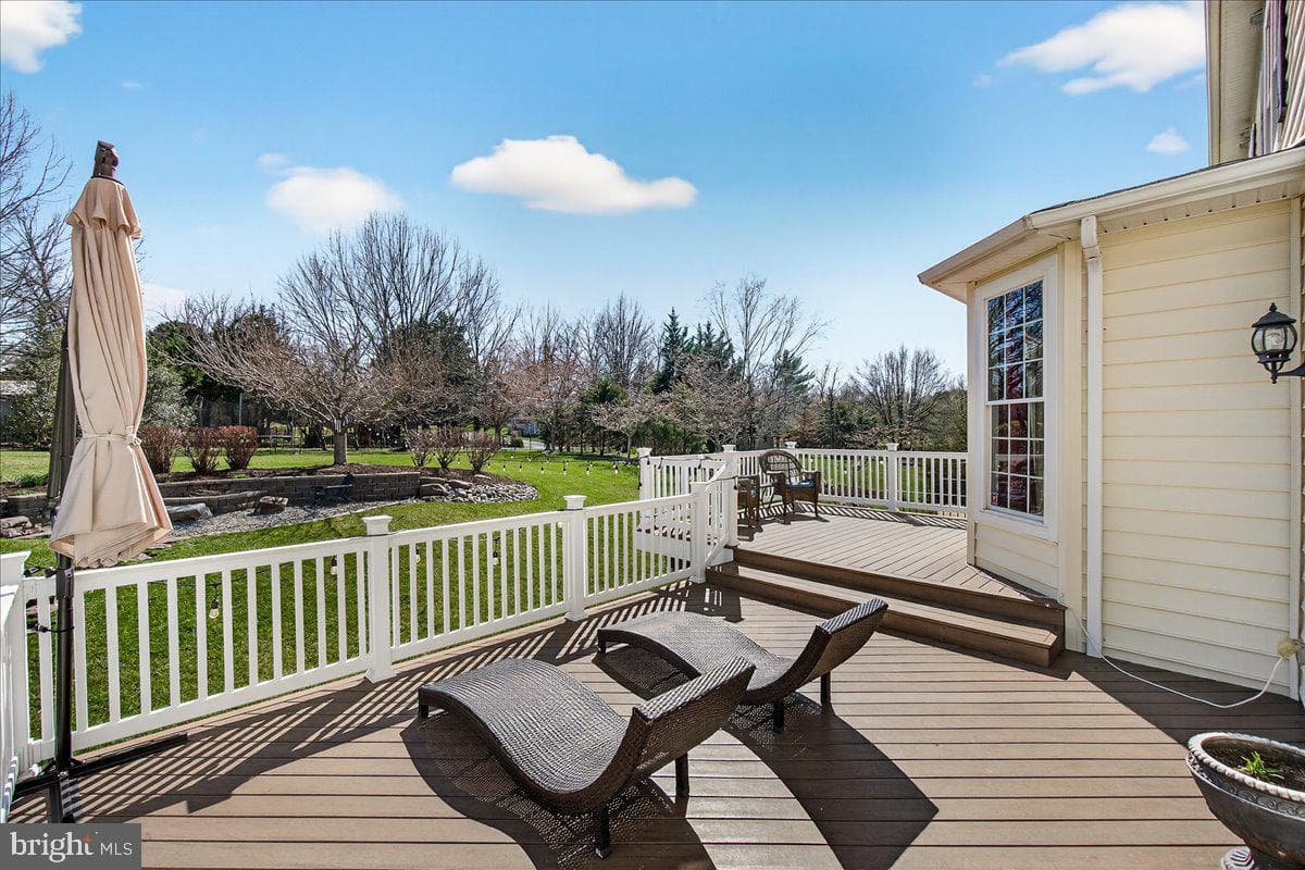 411 William Plummer Street photo 77