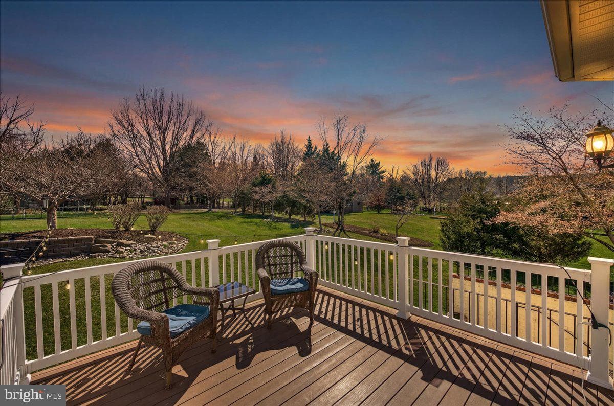 411 William Plummer Street photo 81