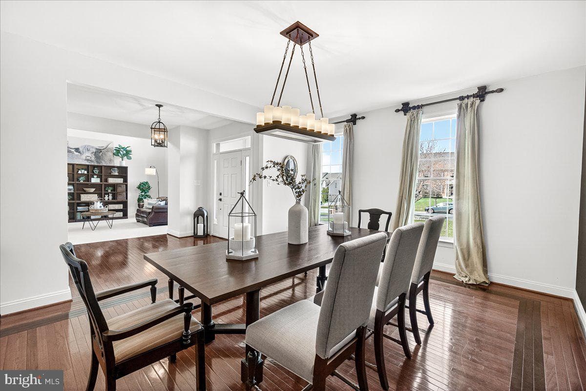 411 William Plummer Street photo 9